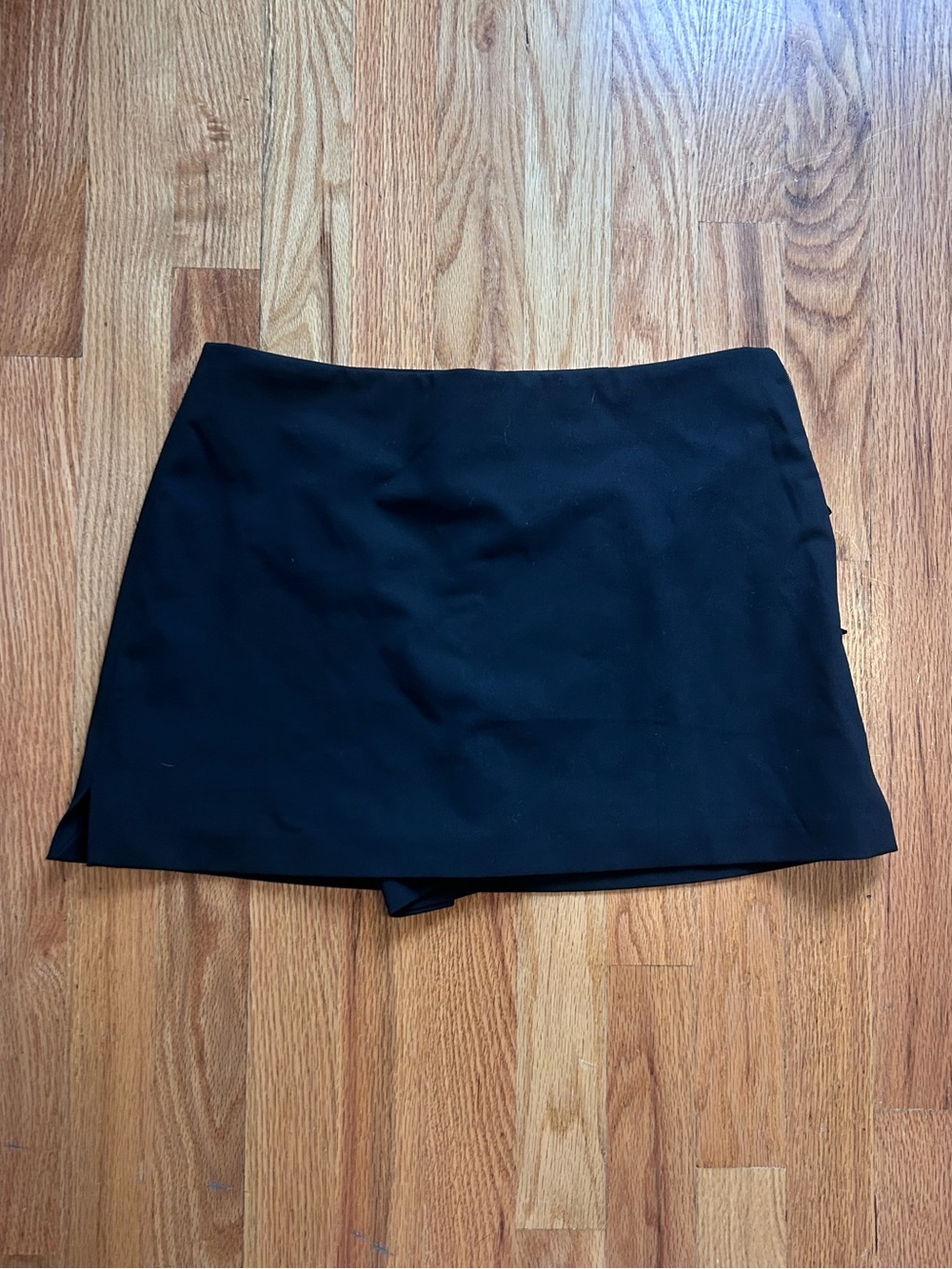 Babaton Black High-Rise Mini Skort - Picture 3 of 6